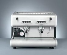 How do I use the semi-automatic coffee machine? A tutorial on the use of a coffee maker