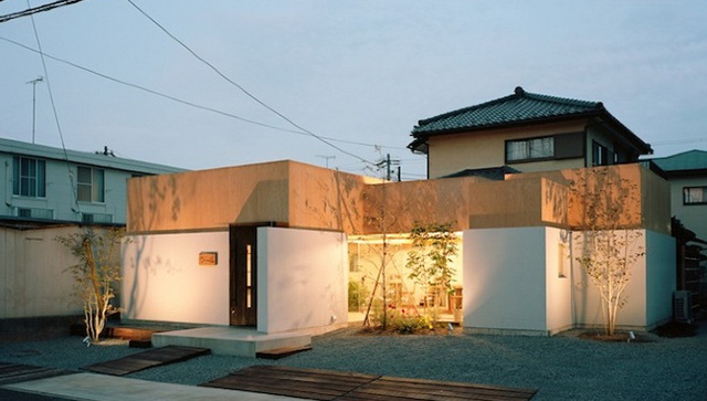 Table Hat Cafe in Kanagawa, Japan