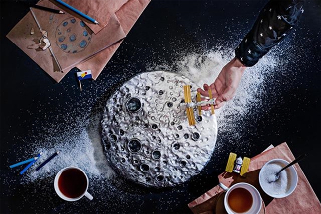 没有五维空间也能星际穿越！咖啡搭建迷幻宇宙世界
