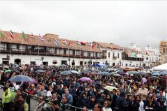 Colombia holds the largest coffee Party, ten thousand people drink coffee and break the Guinness record.