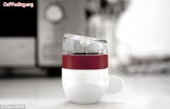 Piamo, the world's smallest coffee machine, produces an espresso in 30 seconds.