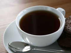 Drinking coffee can resist oxidation and help prevent chronic diseases.