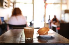 Why do you look calm and not embarrassed when you order in a cafe for the first time?