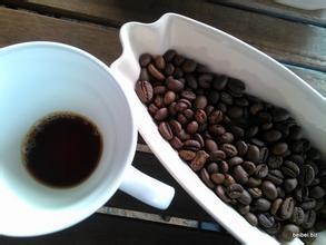 The most cost-effective coffee beans in history, Panama Caesar Louis Manor, moderately roasted and washed.