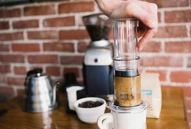 Philharmonic pressure coffee pot: you can make a cup of Italian coffee in 30 seconds.