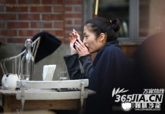 Nearly half of the coffee shops and bars in the Netherlands still allow guests to smoke.