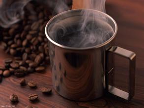 The handling of coffee beans A coffee shop open all night in Changchun