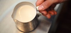 How to distinguish between good and bad milk bubbles