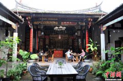 Xiamen Centennial ancestral Hall has been transformed into a Fashion Cafe
