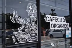 Cafecito Organico long queue Cafe