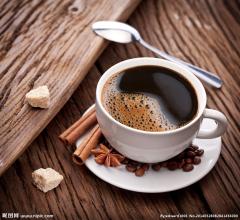 100000 cups of coffee create Starbucks' largest coffee classroom in China.