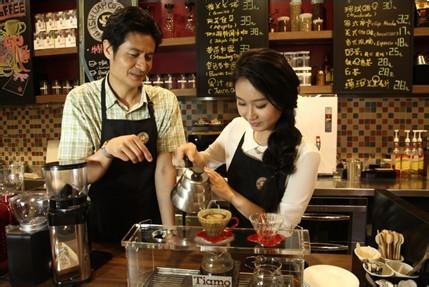 Knowledge of coffee operation; the price of coffee in a cafe has gone up, and the sales volume of the store has increased instead of falling.