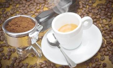 How to pour out the hand-ground coffee machine?-what is the reason why the coffee from the coffee machine is so weak?