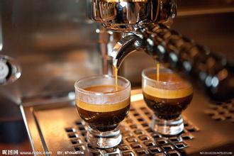 Why does the coffee machine release water before extraction?-what is the main reason?