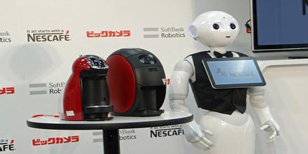 Robots run cafes. Do you want to experience it?