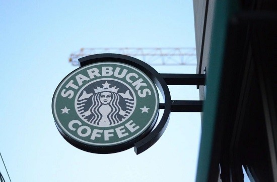 Starbucks has a deep partnership with Apple to give coffee through mobile phones.