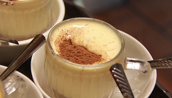 You can't think about the taste of egg coffee, but everyone loves this cup in Hanoi, Vietnam.
