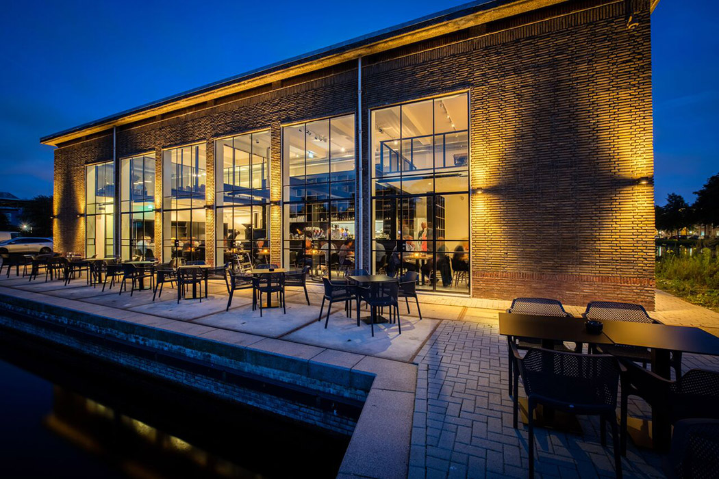 Coffee shop design appreciation: factory transformation of the Dutch Hague paint factory transformed into a coffee bar