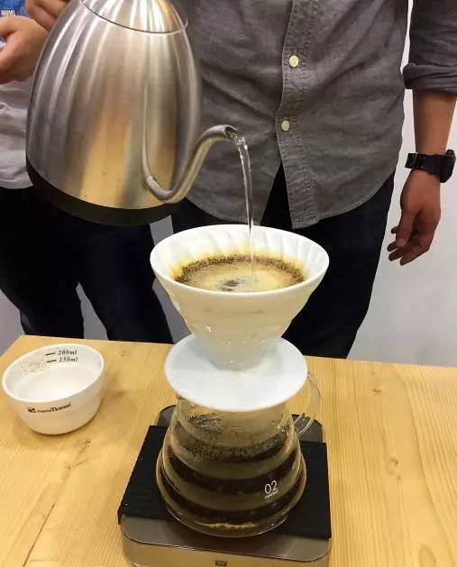 广州SigmaCoffee咖啡馆|一间站在里面会显黑的咖啡店