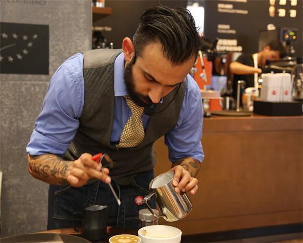 What are the qualities of a top barista? it is necessary for a barista to advance.