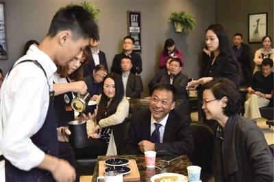 智库咖啡搭平台 聚人聚财聚智慧