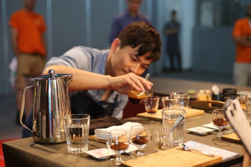 Wu Zelin, a Taiwanese coffee master, came to his world together.