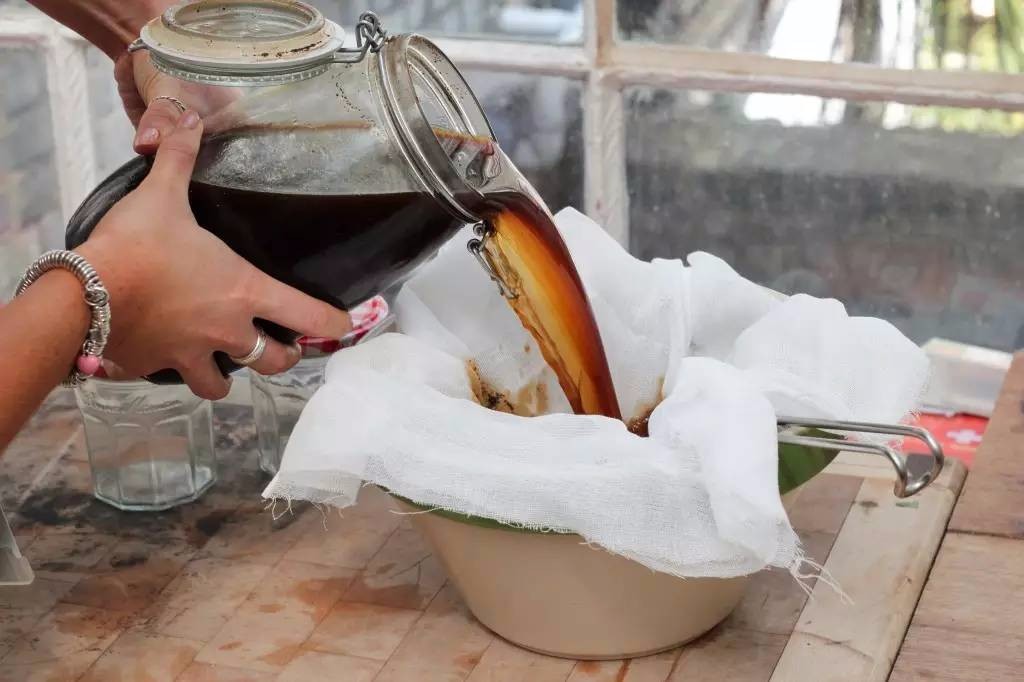 如何自制冷萃咖啡,简单的自制冷萃咖啡方法