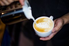 The international barista champion teaches you to make a perfect cappuccino.