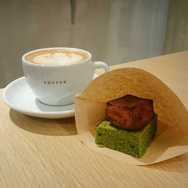 Omotesando Koffee|整个店包括logo在内都充斥着正方形元素