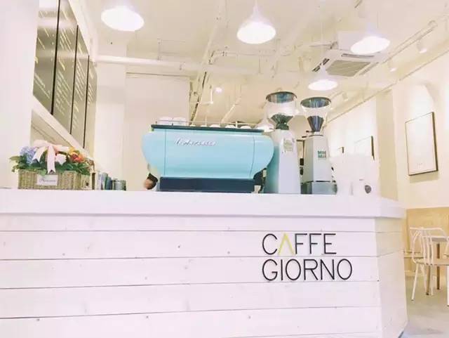 CAFFE GIORNO Coffee 96, a minimalist coffee shop