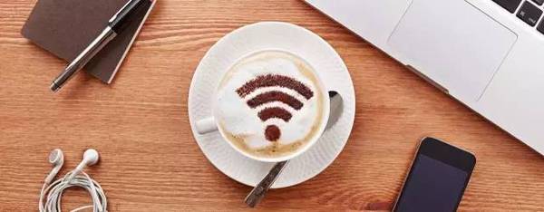 Coffee shop operator's dilemma: whether or not to provide WiFi services to customers