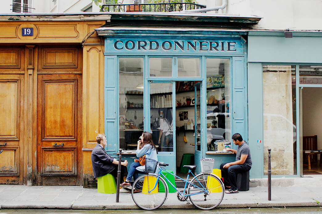 Visiting shops in France. Coffee in Paris? No, you have good taste.