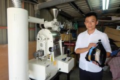 A boutique coffee roaster appears in Shuilin Township when young people return to their hometown to start a business.