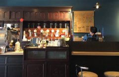 Raise pro-Yuan coffee | there is a strong father-daughter relationship when selling coffee in a traditional Chinese medicine company.