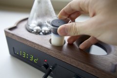 Getting up early can also make people look forward to it! A coffee alarm clock that wakes you up while making coffee
