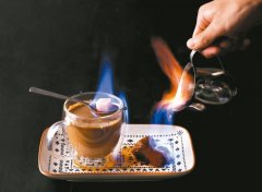 750℃ high temperature charcoal barbecue, fire tattooed latte met!