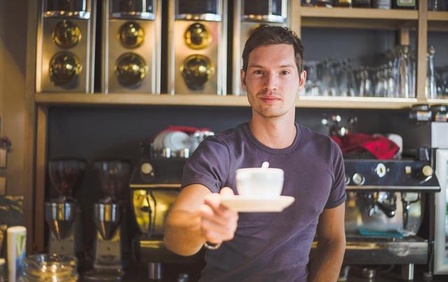 The unmanned coffee shop is really coming! How should coffee shopkeepers deal with it?