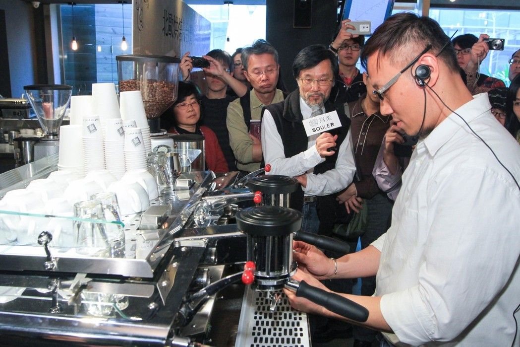 The real barista is the professional who touches the hearts of the people-champion barista sharing philosophy.