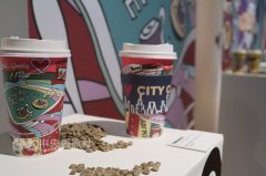 Super Coffee becomes Fashion Cup and plays with Creative Aesthetics