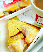 A cafe in Tokyo uses cake instead of bread to make sandwiches! Come and find out!