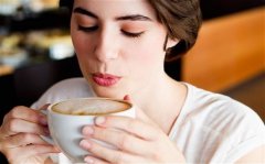 How to taste a cup of coffee? Drink with your tongue!