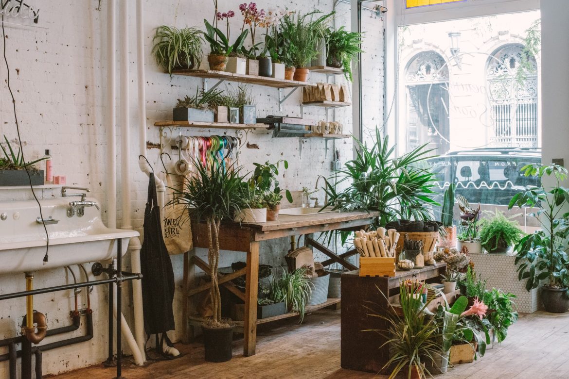 Flowers, coffee and life gadgets, the cutest mini market in New York: March é MAMAN