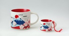 Tokyo, Japan launched Starbucks limited coffee cup, cherry blossom Mount Fuji is full of wind.