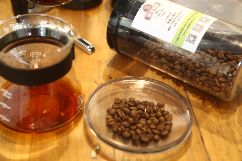 Which Taobao store has better coffee beans or coffee powder?