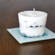 It's super easy! DIY romantic candles full of coffee aroma!