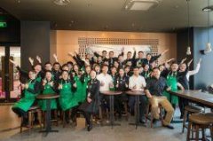 Starbucks develops and ploughs Shanxi market and insists on community voluntary service.