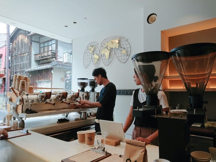 Five Tokyo Coffee shops with strict requirements for blending Coffee