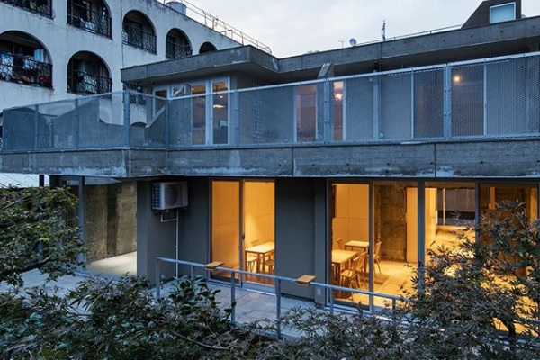 Blue bottle Coffee, a new branch in Japan, the old house is renovated and renovated.