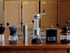 Hand coffee grinder evaluation of the most popular hand grinder recommended novice grinder recommended
