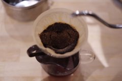 A detailed description of the history of coffee and the origin of hand-brewed coffee